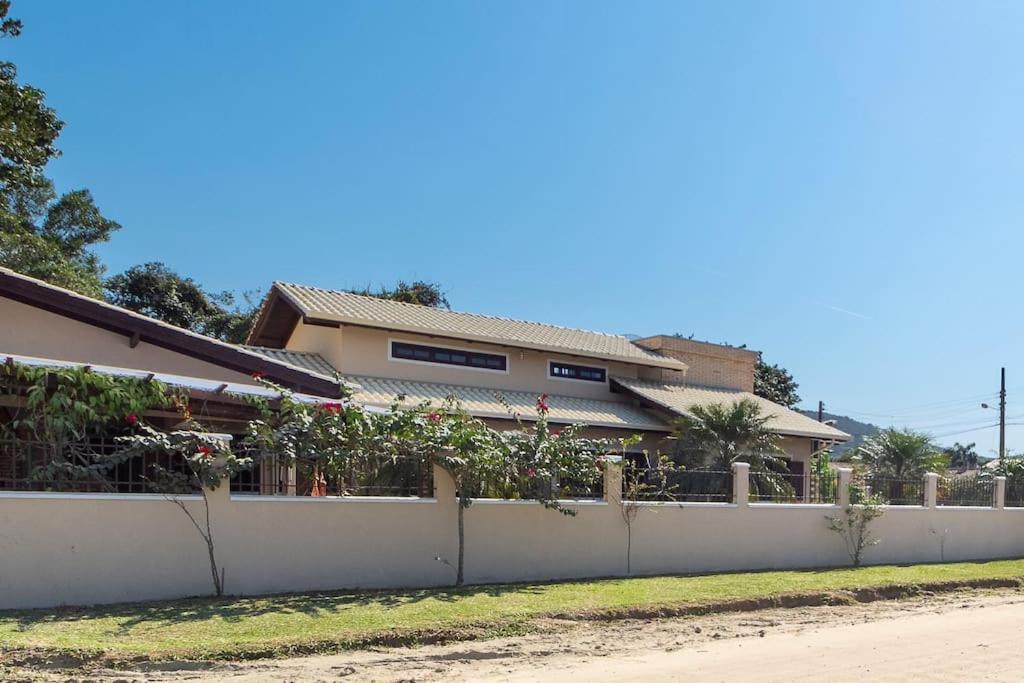 Praia Do Mariscal, Casa Para10 Pessoas, Casa Marixca Bombinhas Exteriör bild